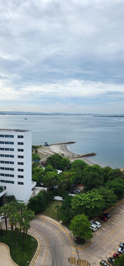 Hermosos Frente A La Playa Piso 11 Y 14 * Cartagena