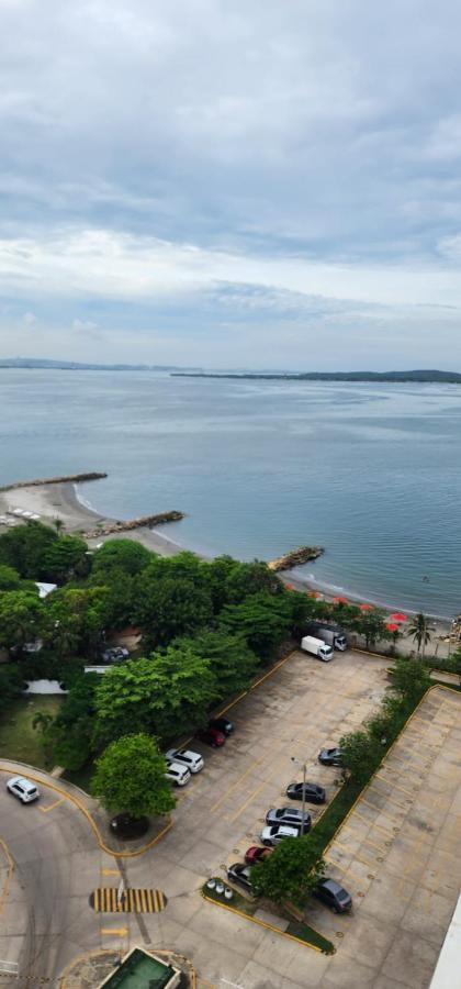 Hermosos Frente A La Playa Piso 11 Y 14 Cartagena