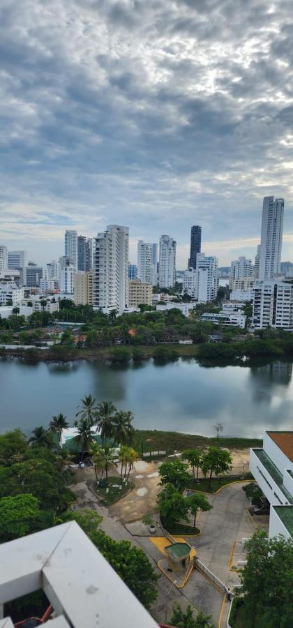 Hermosos Frente A La Playa Piso 11 Y 14 Apartamento *